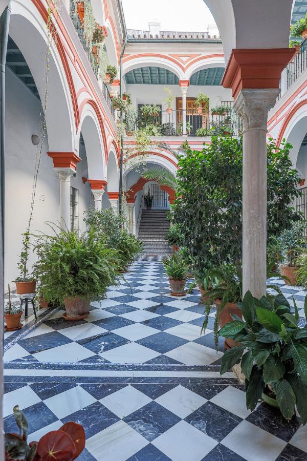 Apt. Casa Palacio Santa Cruz Cathedral Views - Sevilla Exterior foto